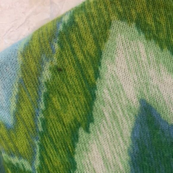 C Wonder cotton watercolor chevron sweater. M - Picture 6 of 6